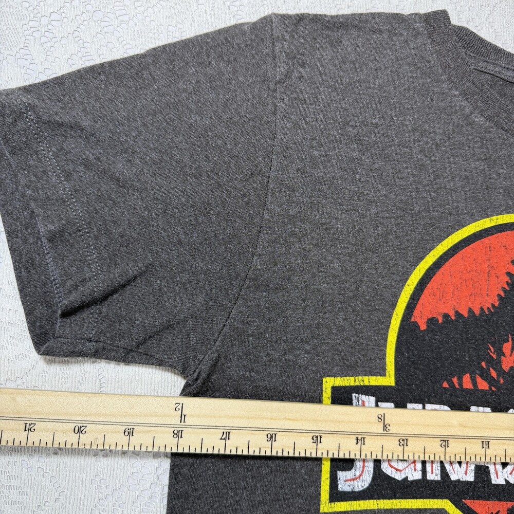 Jurassic Park Shirt Mens Small Gray Crew Logo Graphic Tee Movie Dinosaur T Rex - Picture 3 of 7